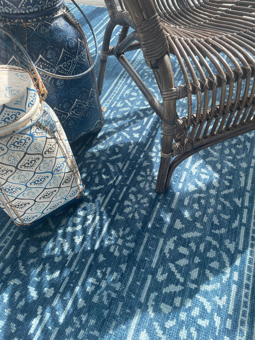 Isla Design Thera Indigo Fine Hand-Knotted Indian Wool Rug