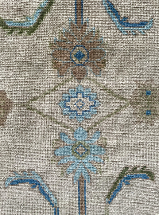 Sakin Hand-Knotted Indian Oushak Wool Rug - Ivory, Sapphire and Basil